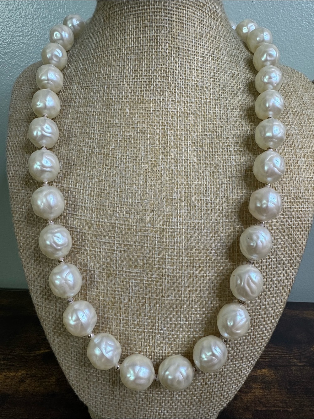 Vintage Cream White Plastic Baroque Pearl Necklace